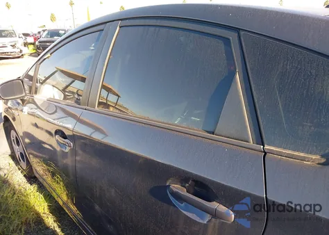 2015 Toyota Prius Two из США, поврежденный, VIN JTDKN3DU1F0417662